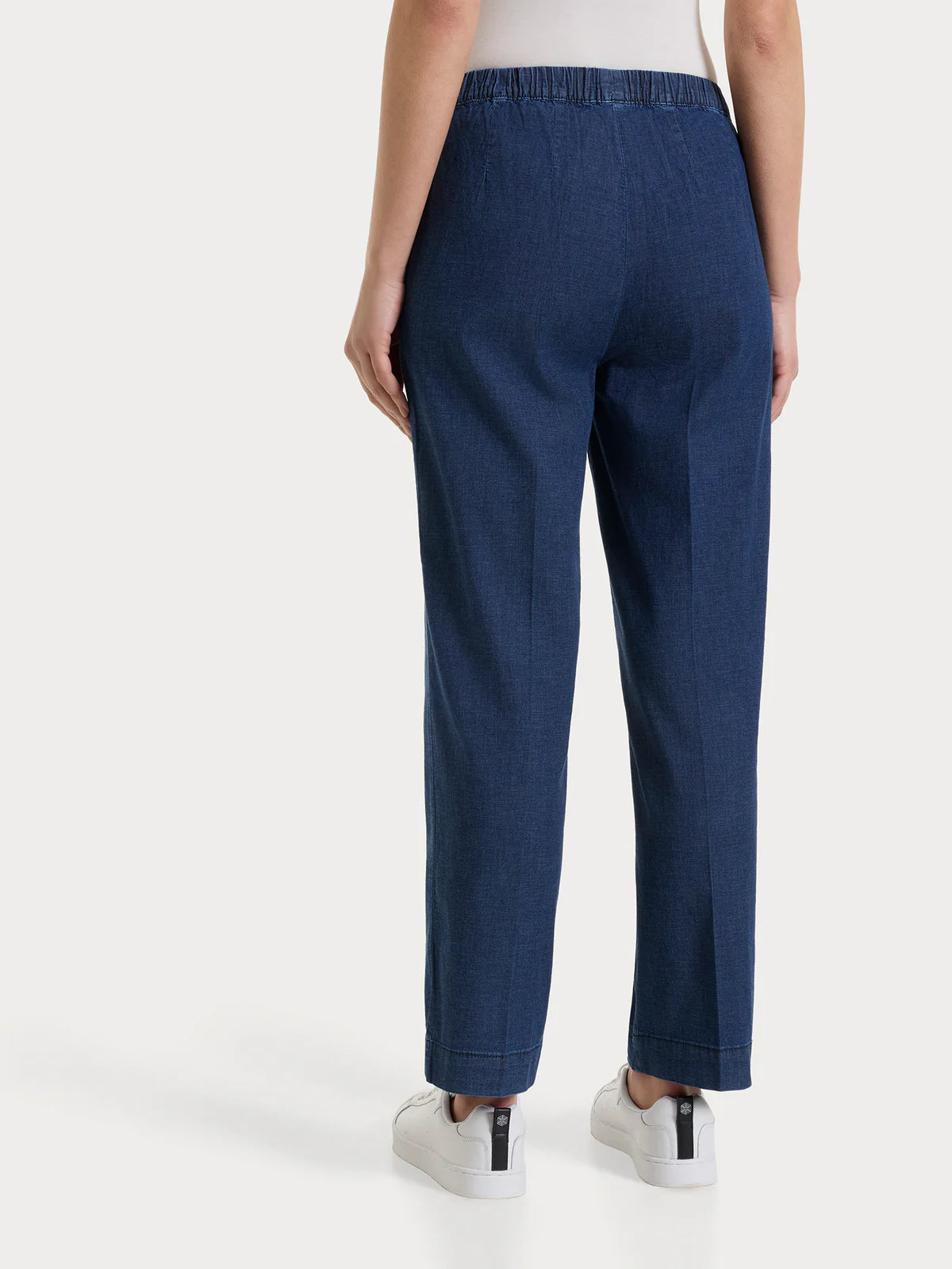 Jeans a gamba dritta con tasche in Super Light Denim