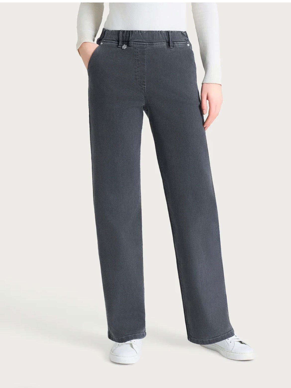 Jeans ampio con tasche in Super denimu